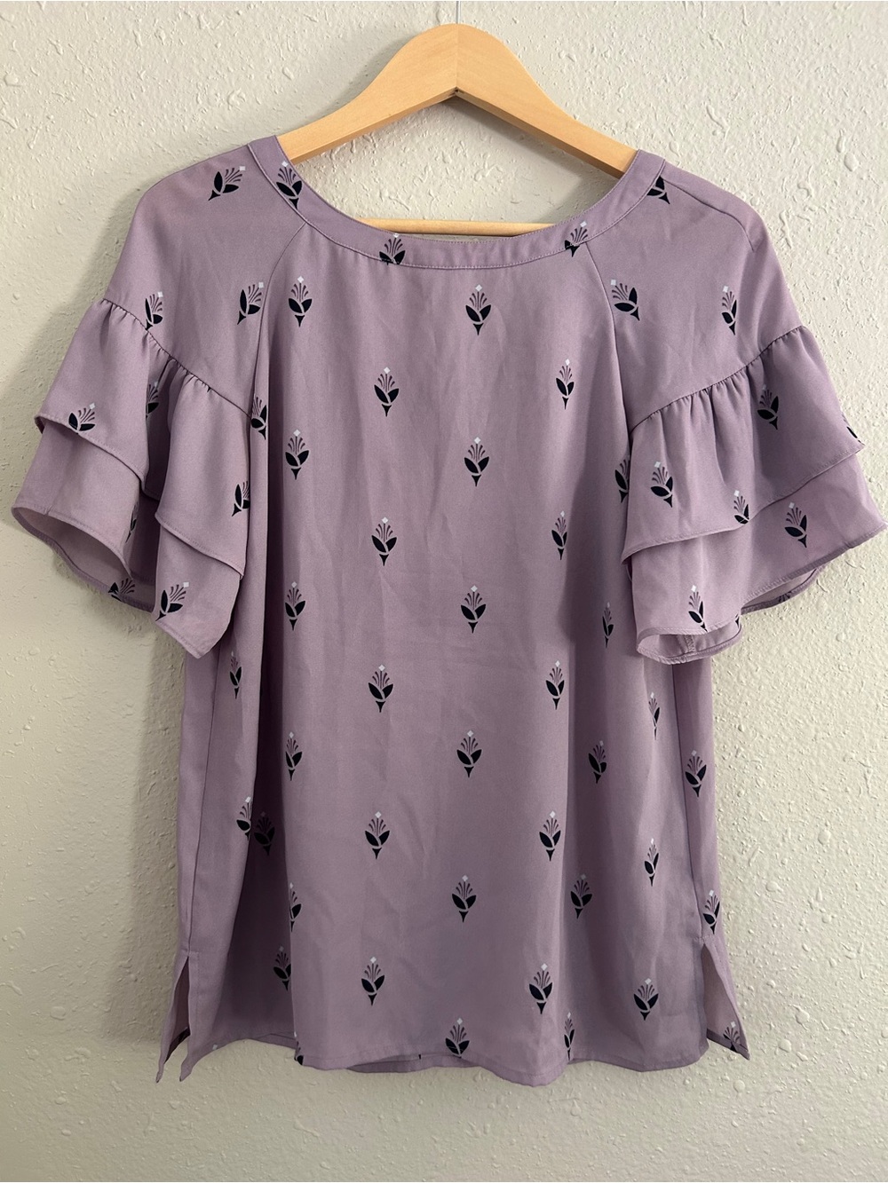 LOFT Lilac Floral Ruffle Sleeve Blouse Pastel Casual Lightweight Office XS